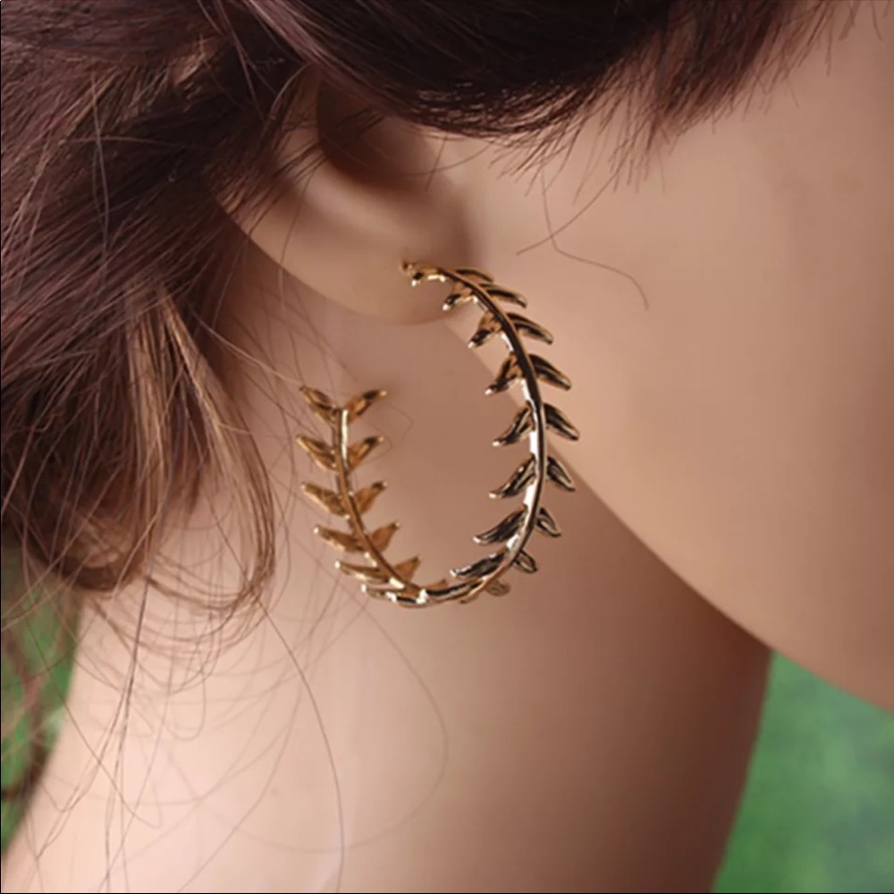 New Leaf Ear Climber Temperament Earrings